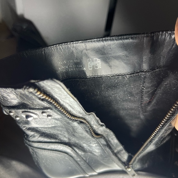 Zara Heels/ Heeled Boots (wore 5 times) black LEATHER trendy look Made in Spain - Picture 5 of 5